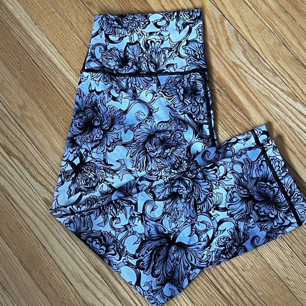 Lululemon Wunder Under Crop (Hi-Rise) *Full-On Luxtreme 21"
